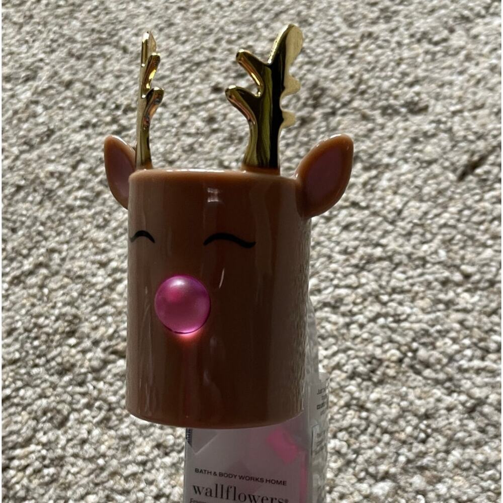 Reindeer Wall Plug in Bath and Body Works Home Scent - Picture 7 of 7